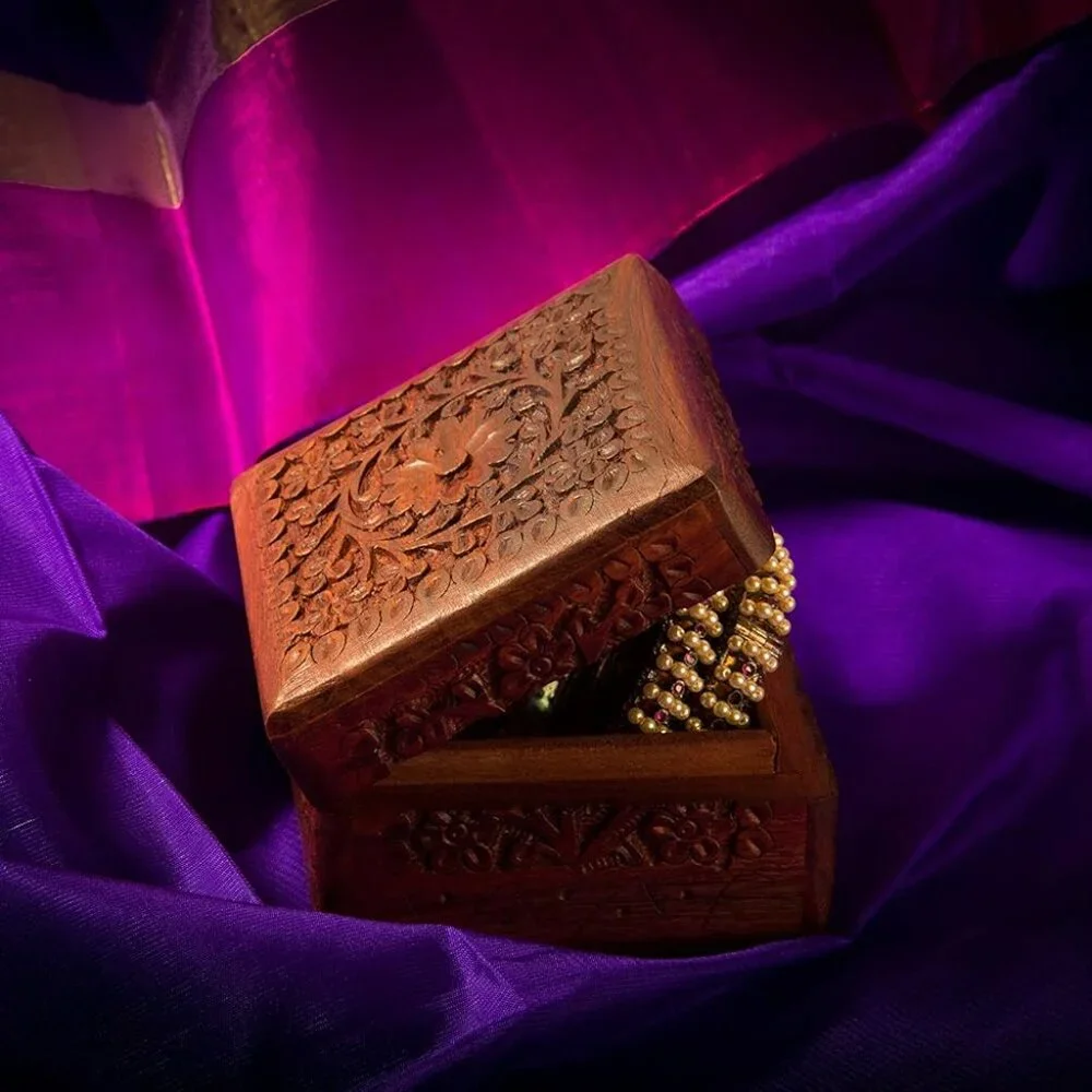 Jewelry Box Trinkets Rings etc Hand Carved Wooden Box Highly‎ Detailed Vanity